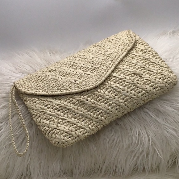 🌼3/$12🌼BUNDLE DEAL! Unbranded Beige Straw Weave Large Wristlet Clutch - Picture 6 of 6